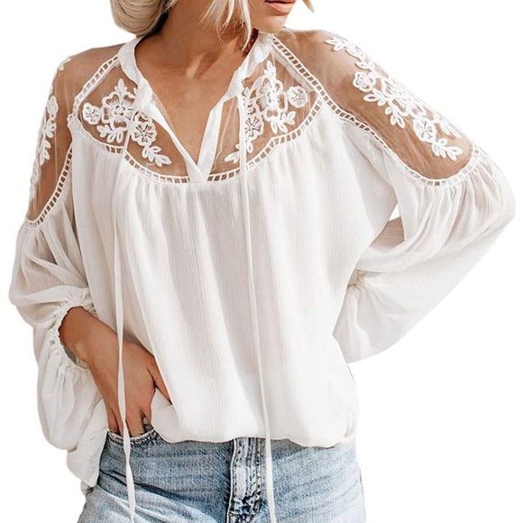 Tops - 🆕White Boho Semi-Sheer Blouse